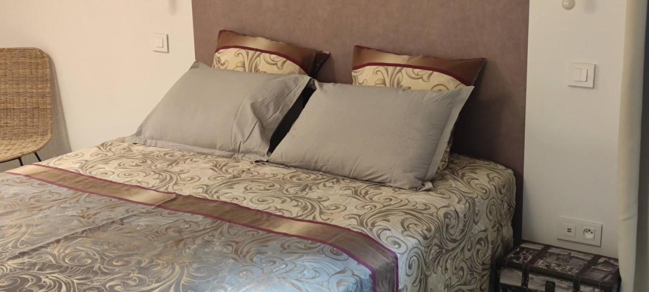 Domaine De La Violette Bed & Breakfast โอรองช์ ภายนอก รูปภาพ
